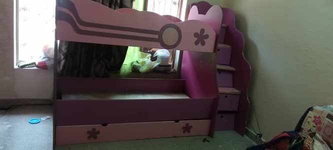 Bunk bed tripple