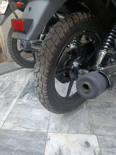 Tubeless Tyre