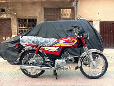 Honda CD 70  2025 model shape 6500 km driven only