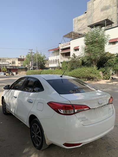 Toyota Yaris 2021 1.5 full option