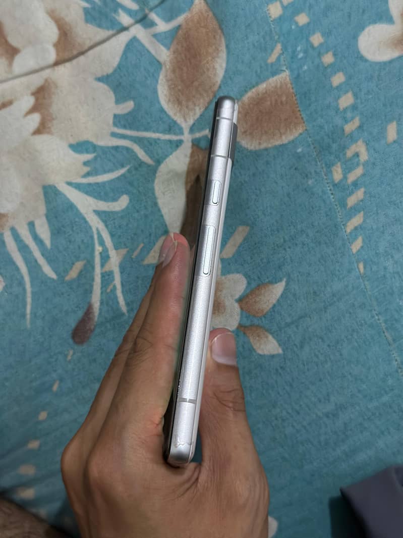Google Pixel 7a 3