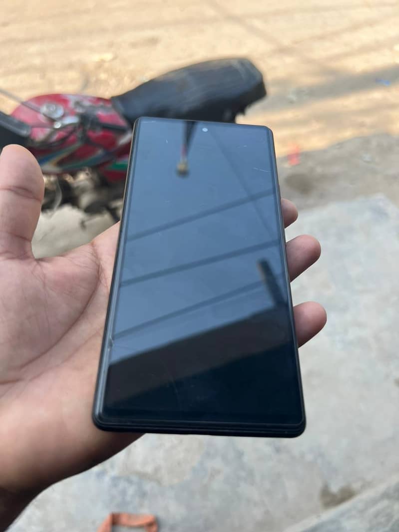 Google Pixel 6 4