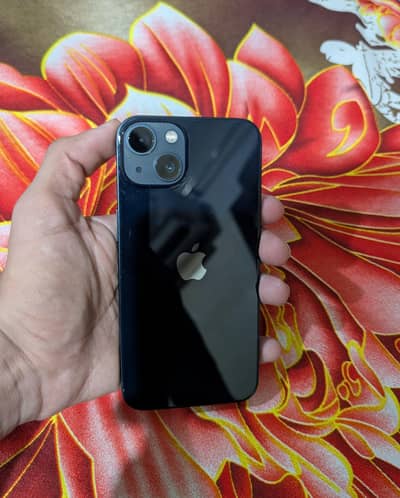 Apple iPhone 13