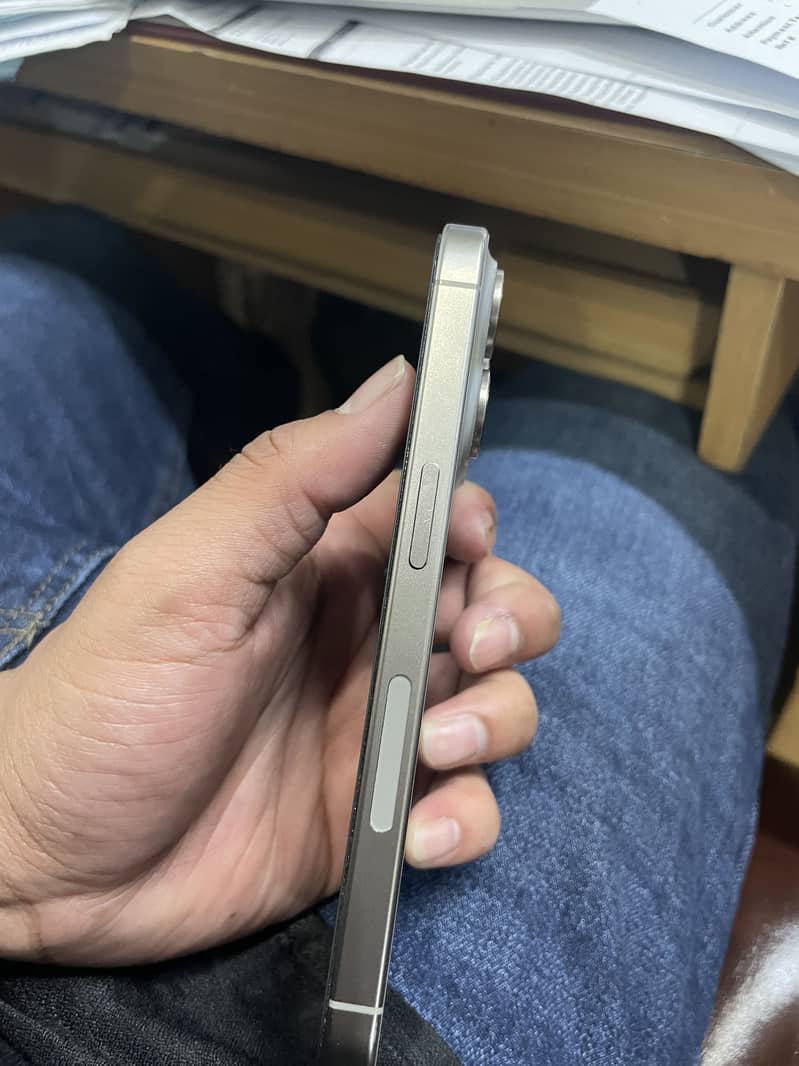 iPhone 15 pro 1