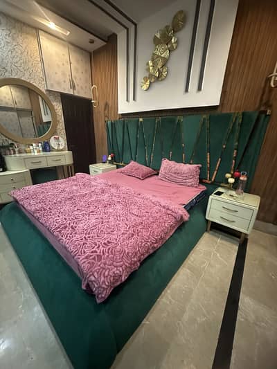 Luxury long headboard bed set with dressing table and 2 sidetables