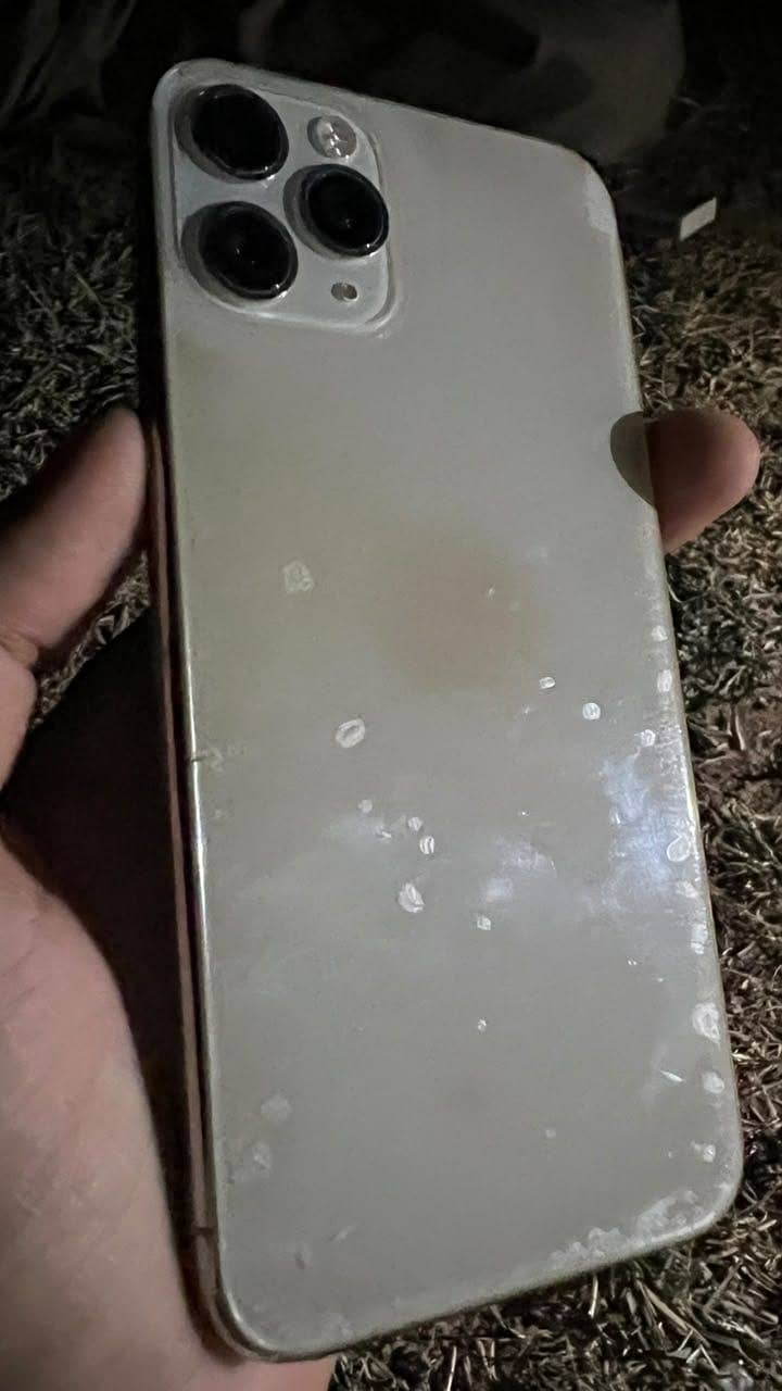 iPhone 11 Pro 1