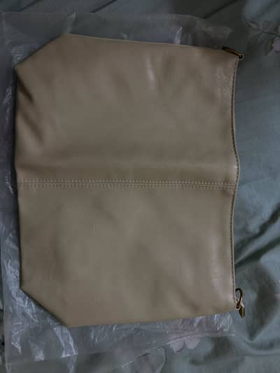 Best women's handbag not used at all