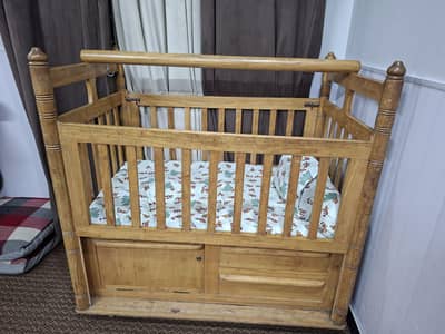 baby cot