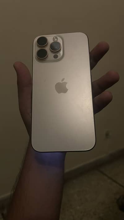 Apple iPhone 16 Pro Max