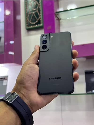SAMSUNG S22