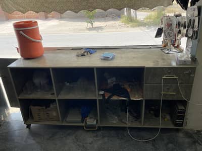 Counter and almari for sale