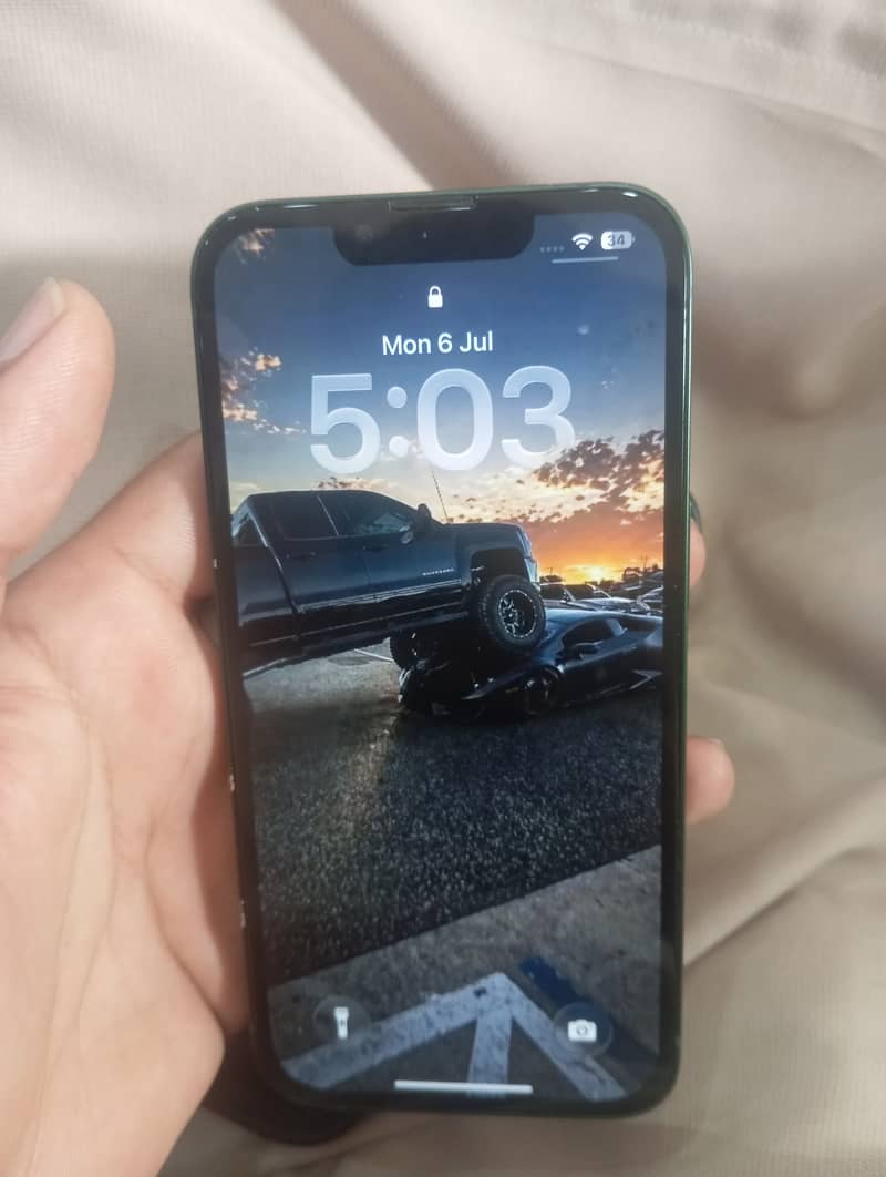 Apple iPhone 13 2