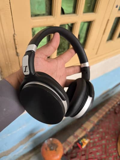 Sennheiser HD 4.50 BTNC headphones orignal
