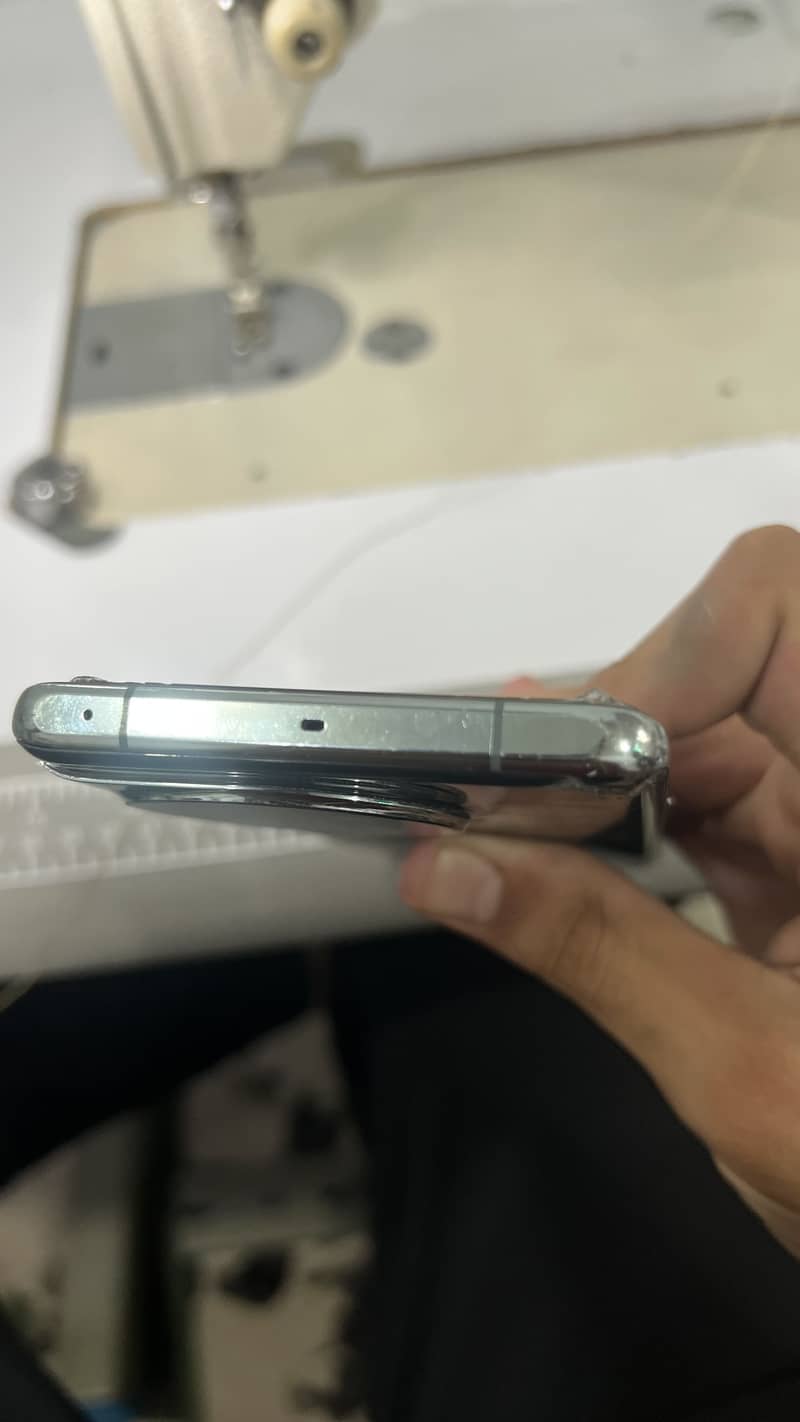 One Plus 11 4