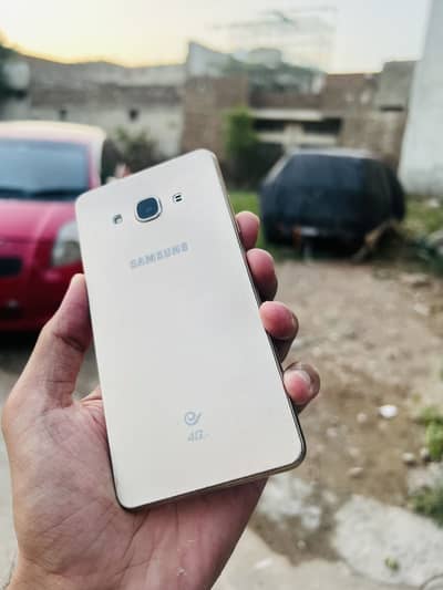 Samsung Mobile J3 Pro