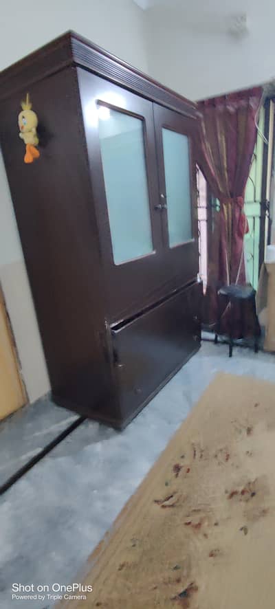 drawers and 2 locked doo