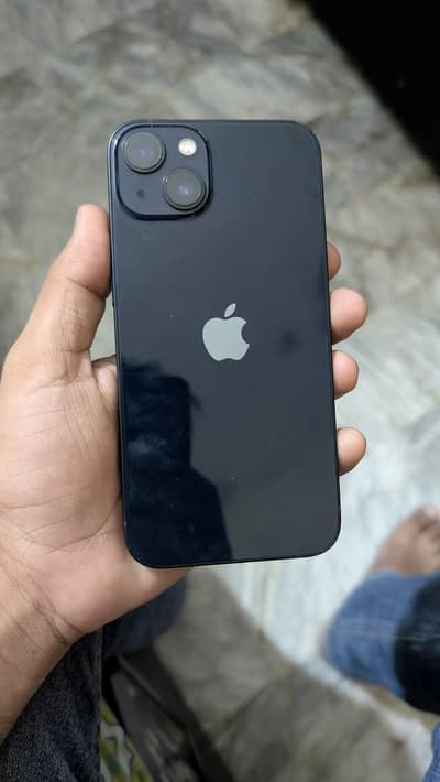 Apple iPhone 13
