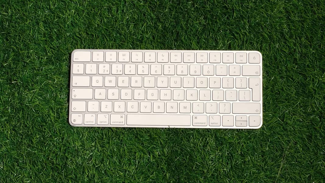 APPLE WIRELESS/WIRED KEYBOARD,MOUSE SINGLE & COMBOS 0