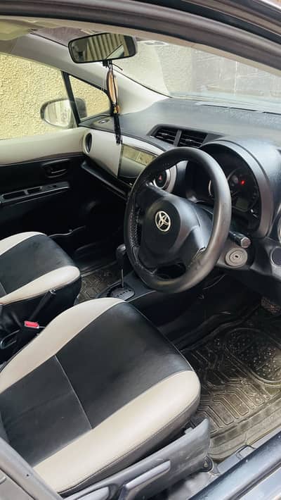 Toyota Vitz 2012