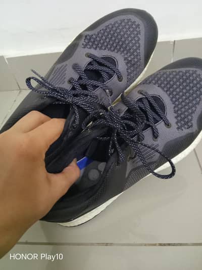 selling brand new shoes