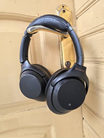 sony WH-1000X m3 headphones