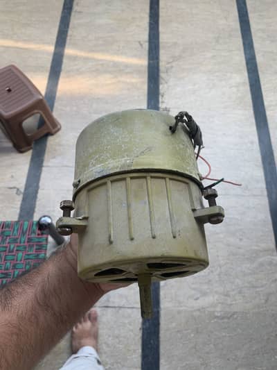 Room cooler motor