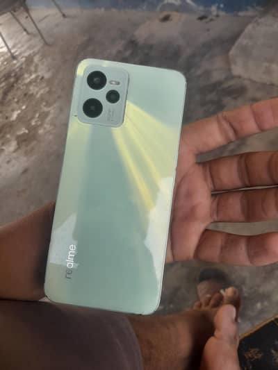 Realme C35