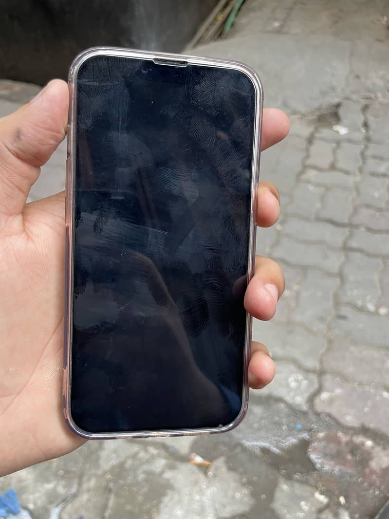 Apple iPhone 13 2