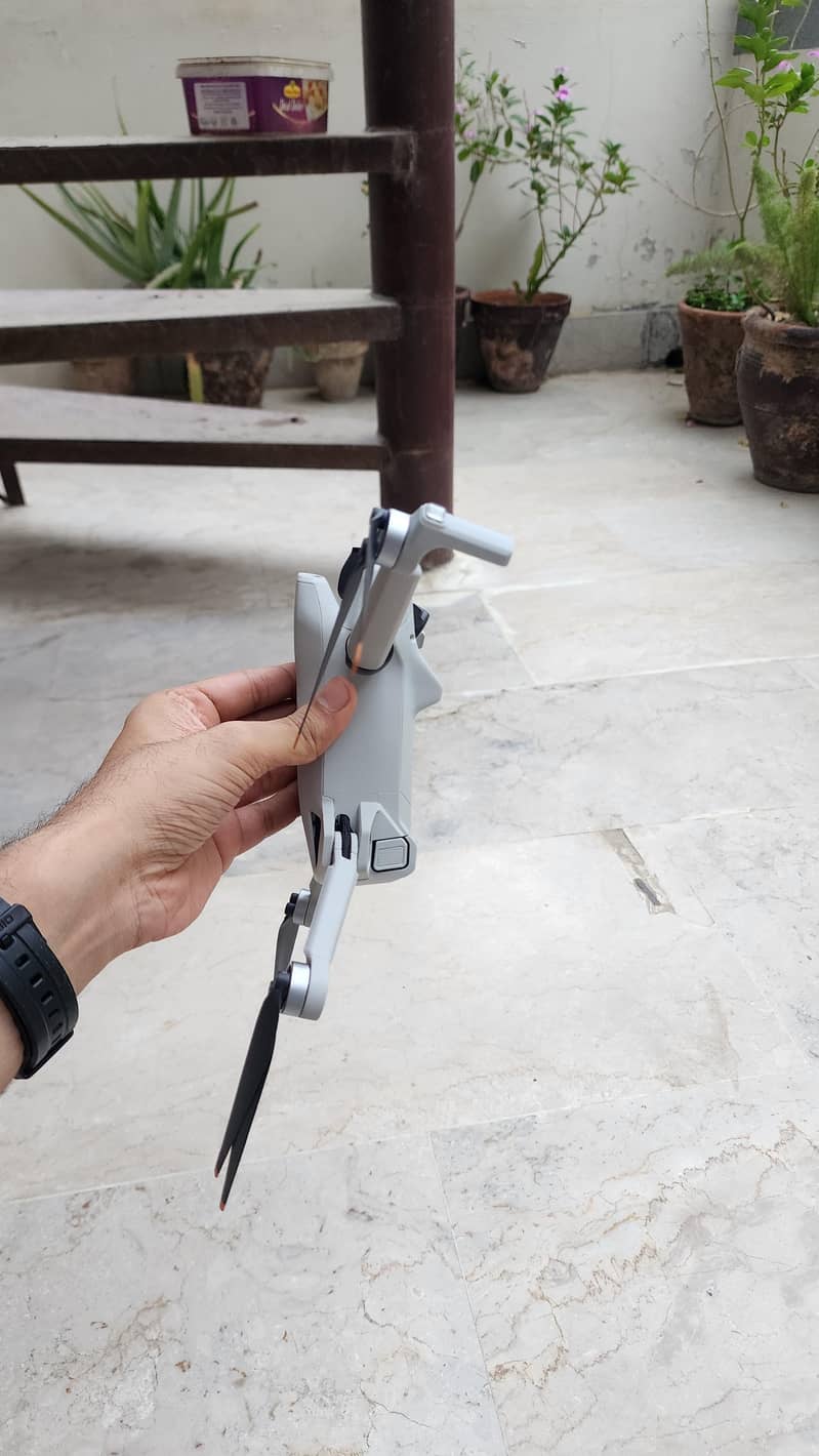 DJI MINI 3 WITH RC CONTROLLER 3