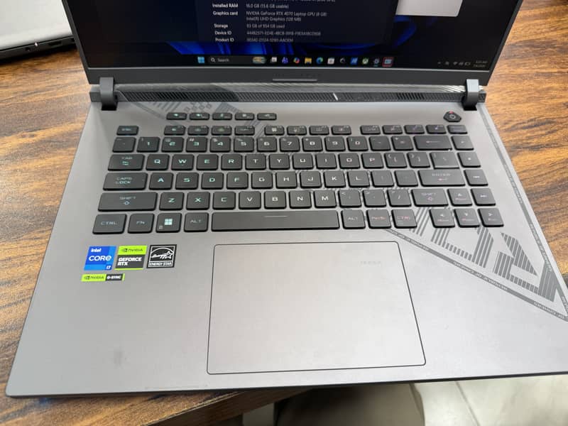 ASUS ROGSTRIX 3