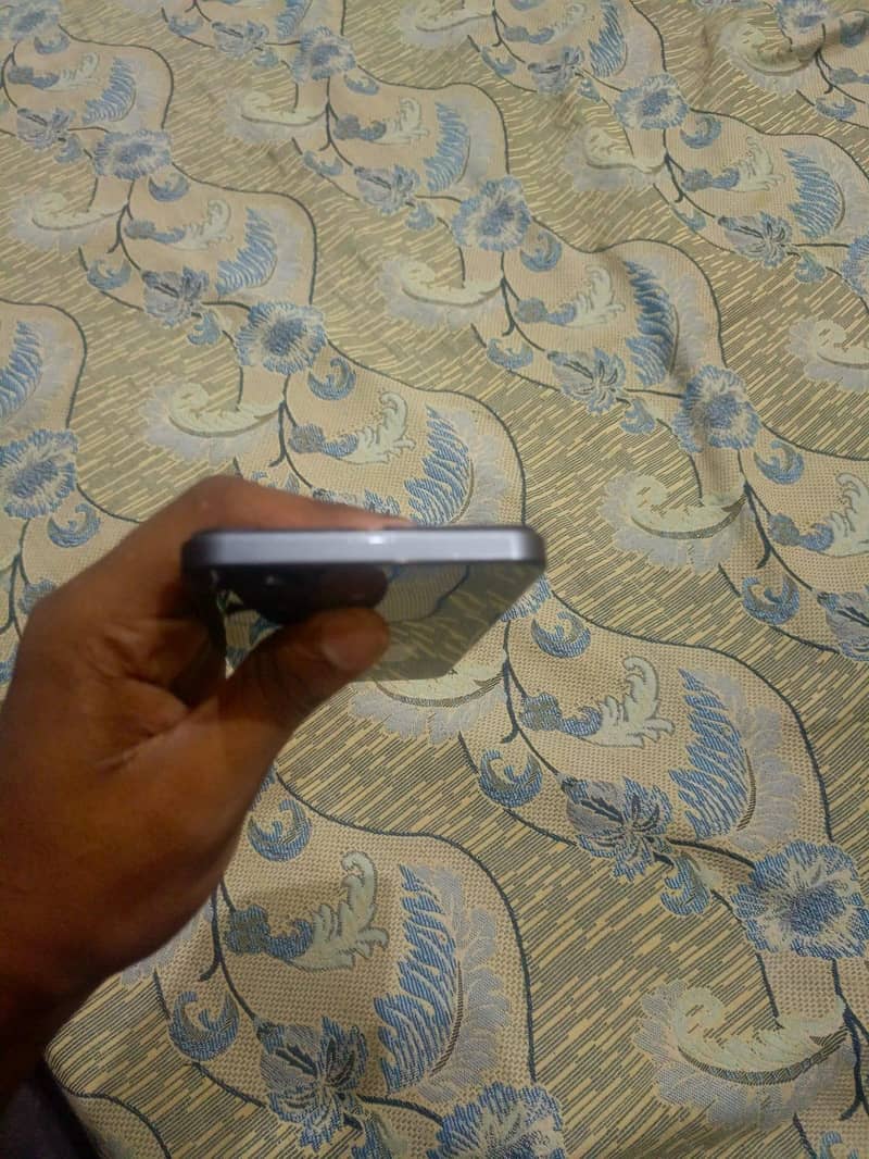 Realme Note 60x 3