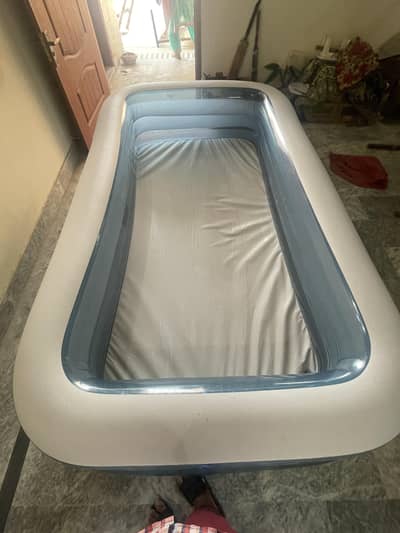 Family Swimming Pool – Like New excellent condition