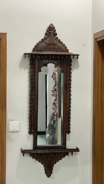 Wall mirror