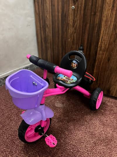 Kids' bicycle in excellent condition. Used for only 2 days.