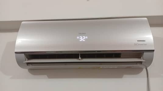 1 Ton DC Inverter Air Conditioner (Energy Saving) – Urgent Sale