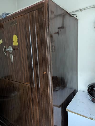 Heavy Duty Metal Storage Cabinet (Bister wali peti)
