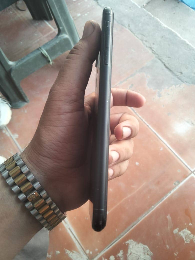 Apple iPhone 7 Plus 4
