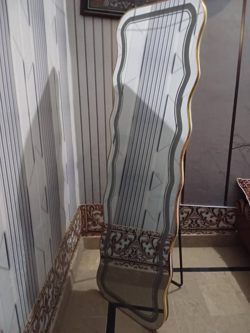long mirror 0