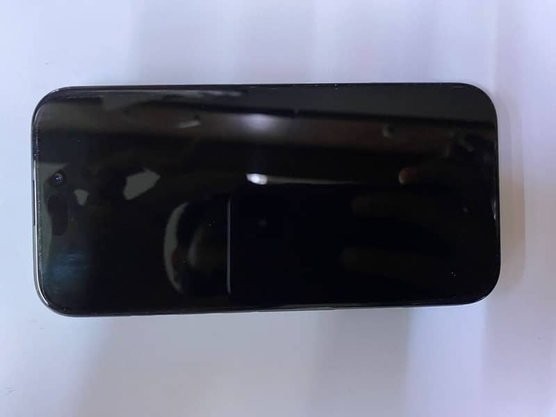 Apple iPhone 16 6