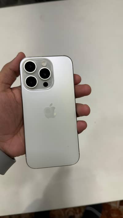 iPhone 15 pro jv 256gb