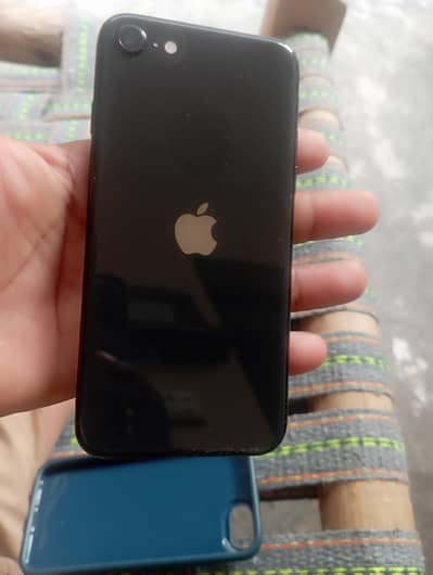 Apple iPhone SE