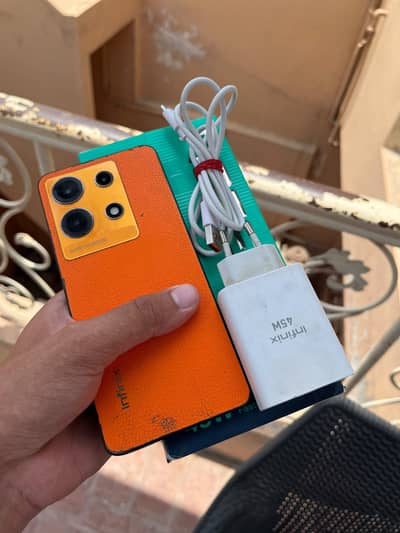 Infinix Note 30