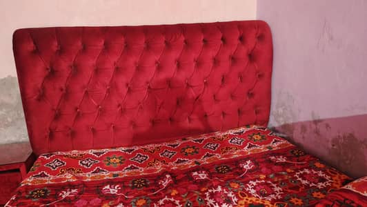 1 Year use rad bed with side table