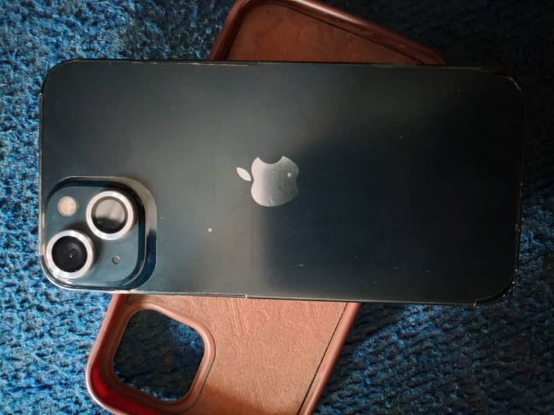 Apple iPhone 13 0