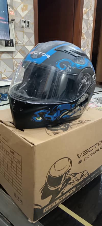 Vector VT 254 Flipup Helmet for sale 10/10 with box and cover