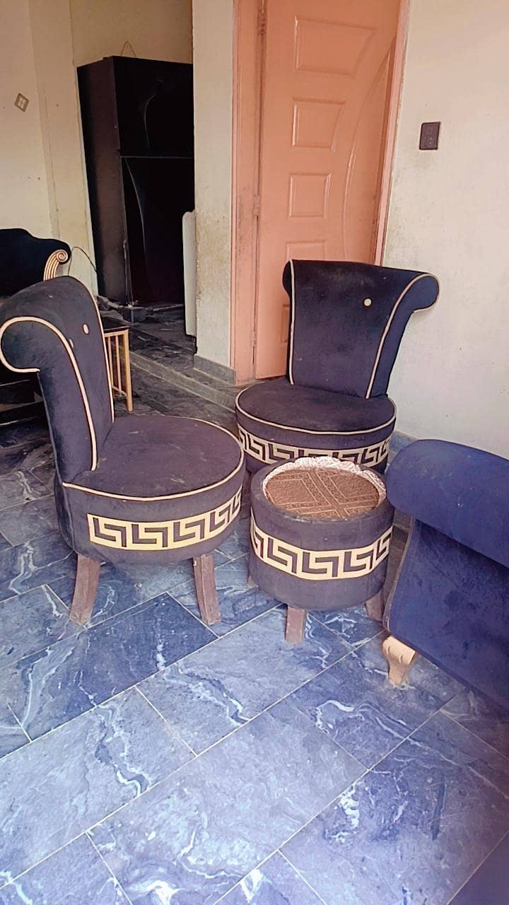 Great condition sofa set 10