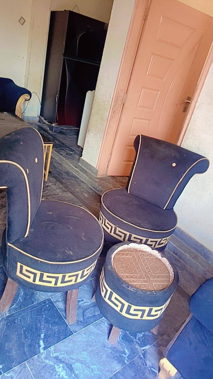 Great condition sofa set 11