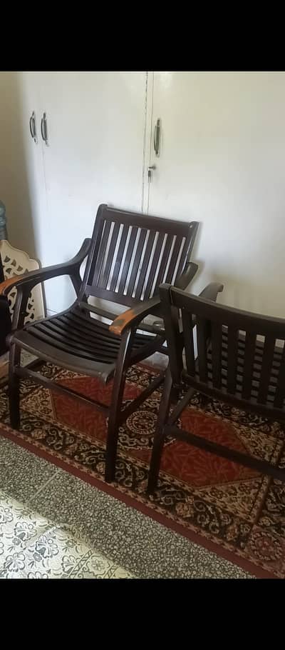 2x bedroom chairs.