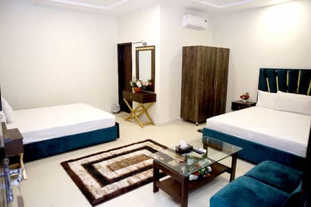 Hotel Royalton inn 2 kanal total area 33 rooms Net income 20 say 25 lacs per month