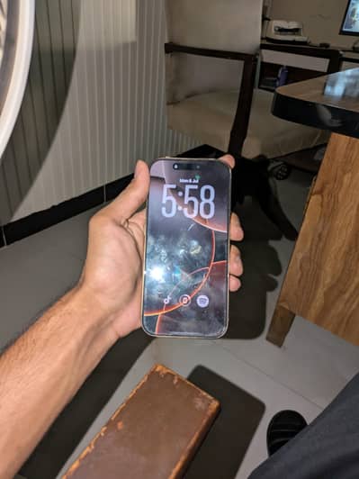 Apple iPhone 16 Pro